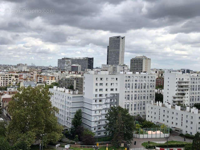 Appartement à COURBEVOIE