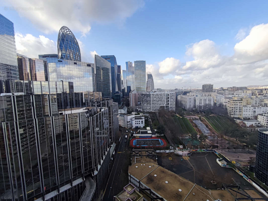 Appartement à COURBEVOIE