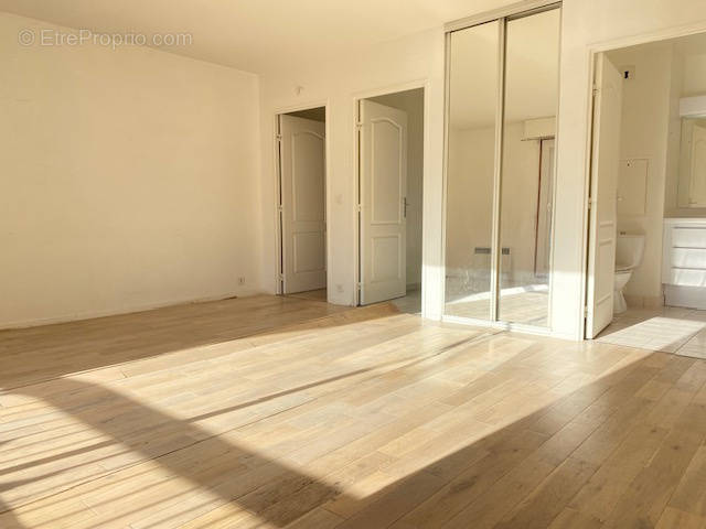 Appartement à PARIS-19E