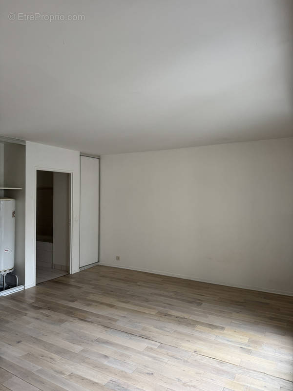 Appartement à PARIS-19E