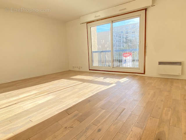 Appartement à PARIS-19E