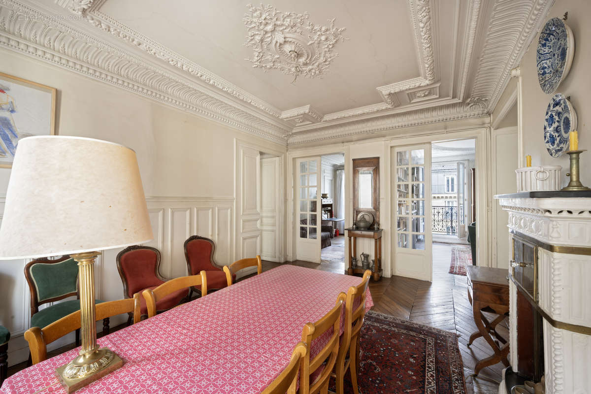 Appartement à PARIS-6E