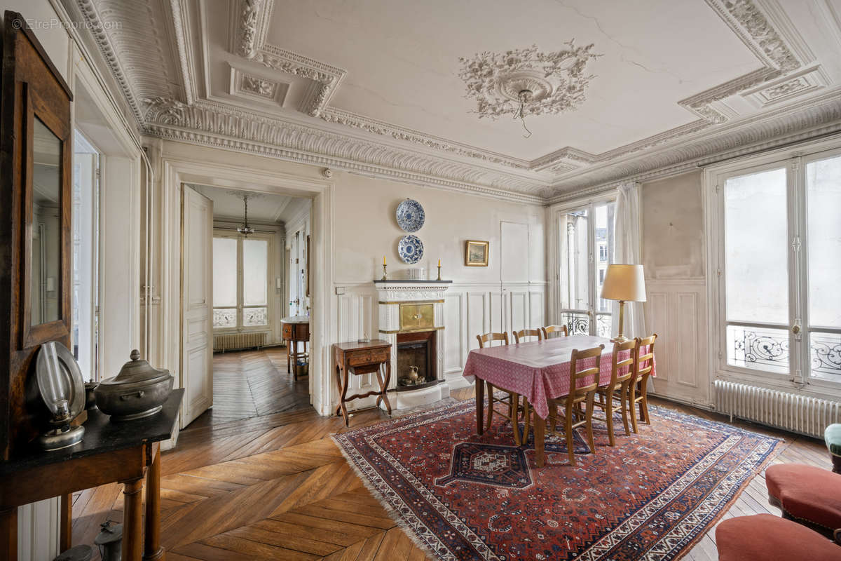 Appartement à PARIS-6E