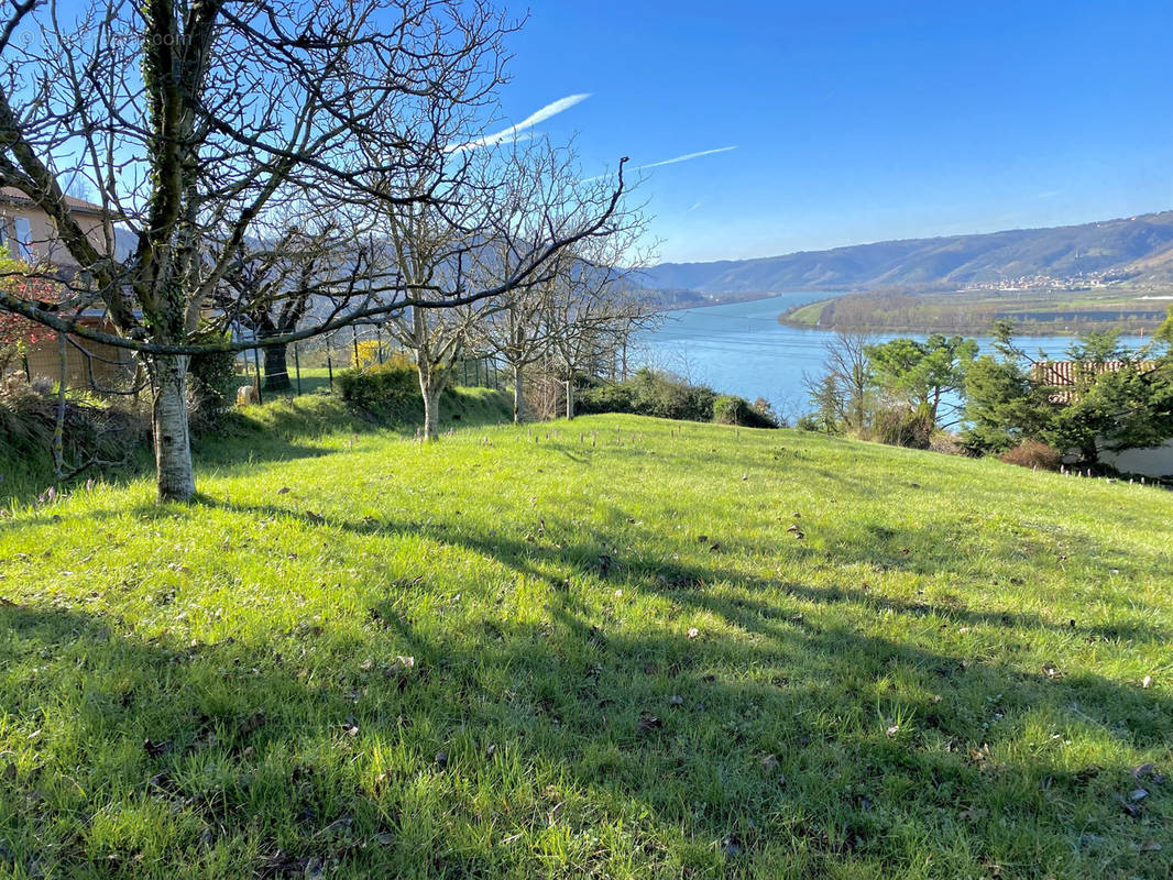 Terrain à SAINT-VALLIER