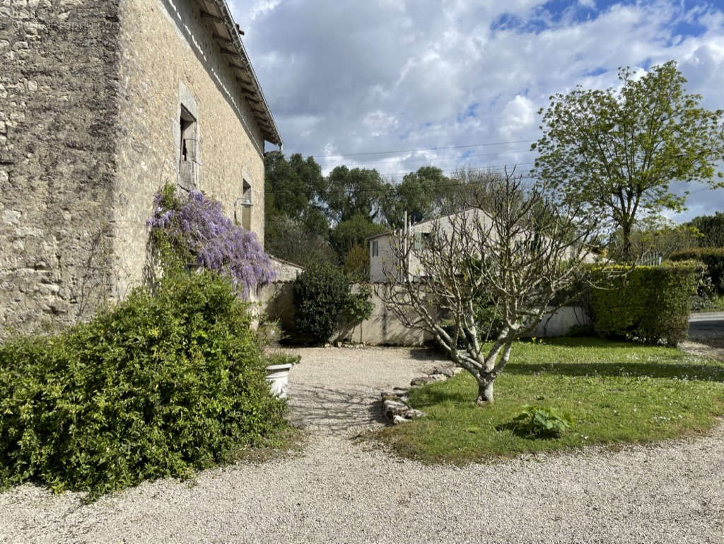 Maison à COURANT