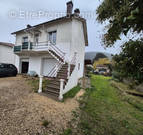 Appartement à LES SALLES-DU-GARDON