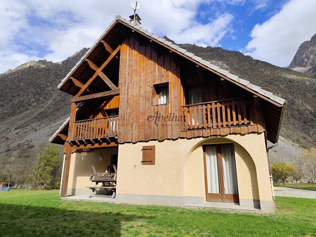 Maison à LA CHAPELLE-EN-VALGAUDEMAR