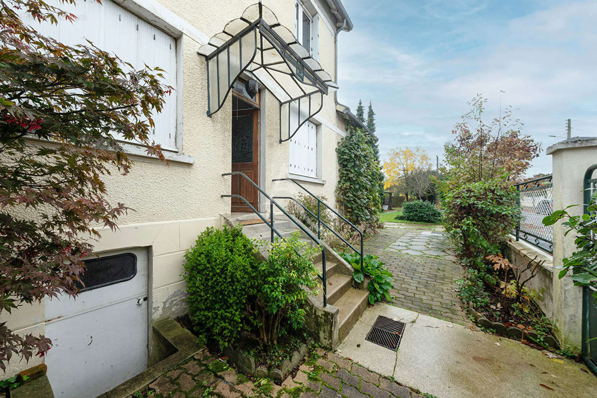 Maison à CHAMPS-SUR-MARNE