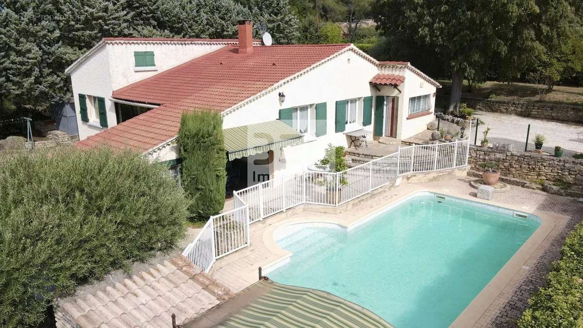 Maison à BAGNOLS-SUR-CEZE