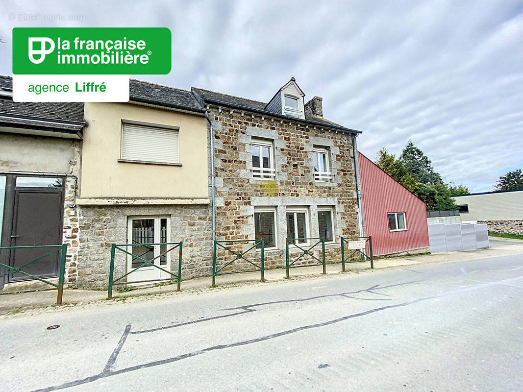 Maison à MEZIERES-SUR-COUESNON