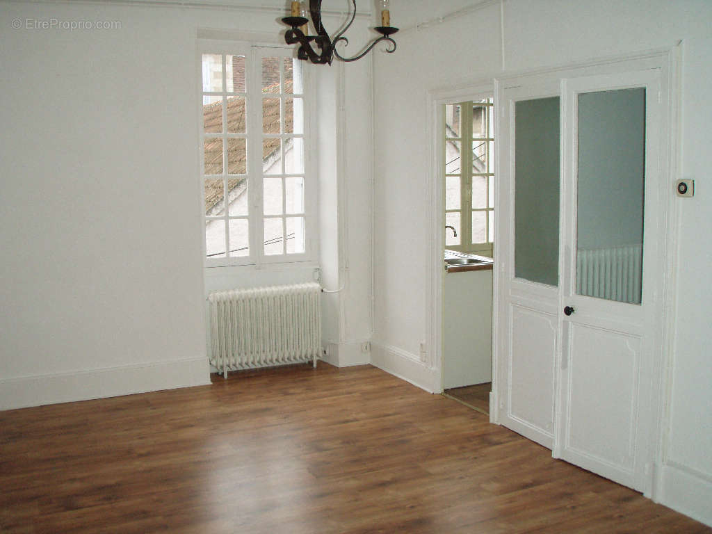 Appartement à SAINT-POURCAIN-SUR-SIOULE