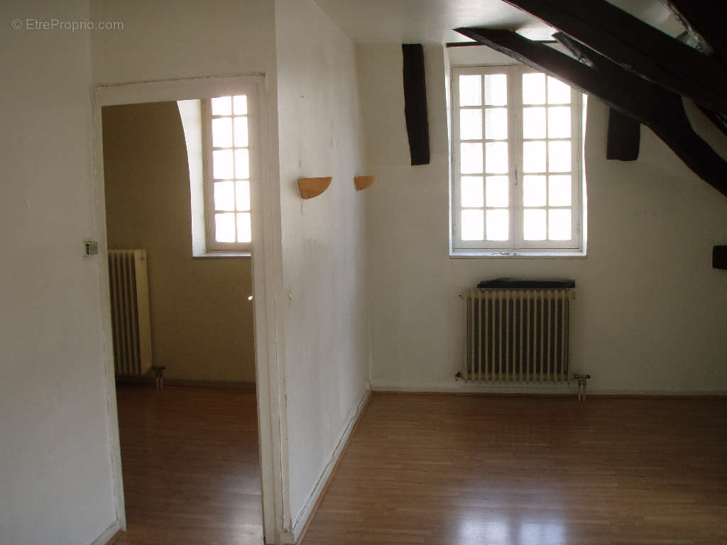 Appartement à SAINT-POURCAIN-SUR-SIOULE