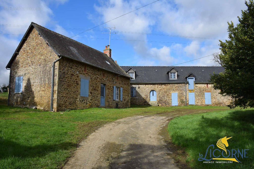 Maison à MONTENAY