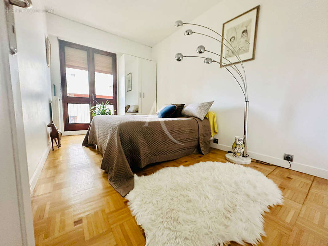 Appartement à PARIS-19E