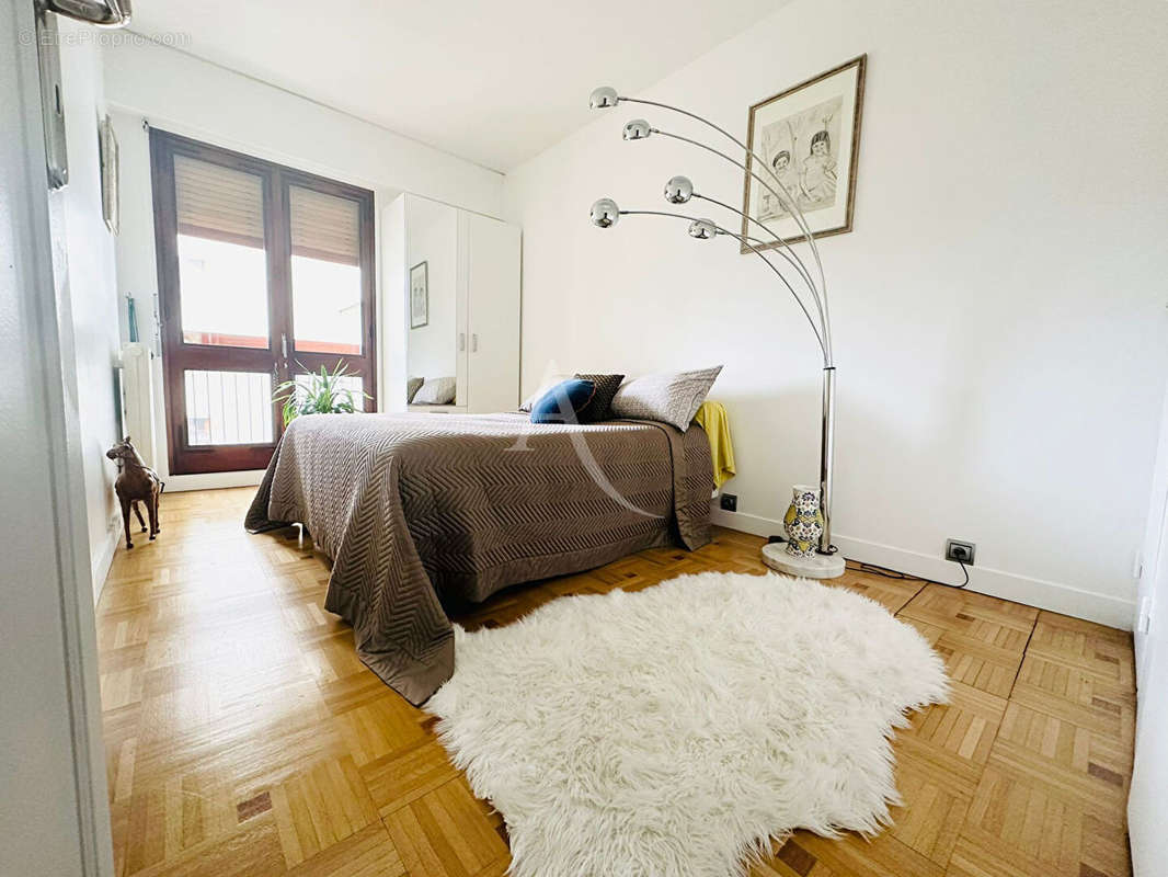 Appartement à PARIS-19E