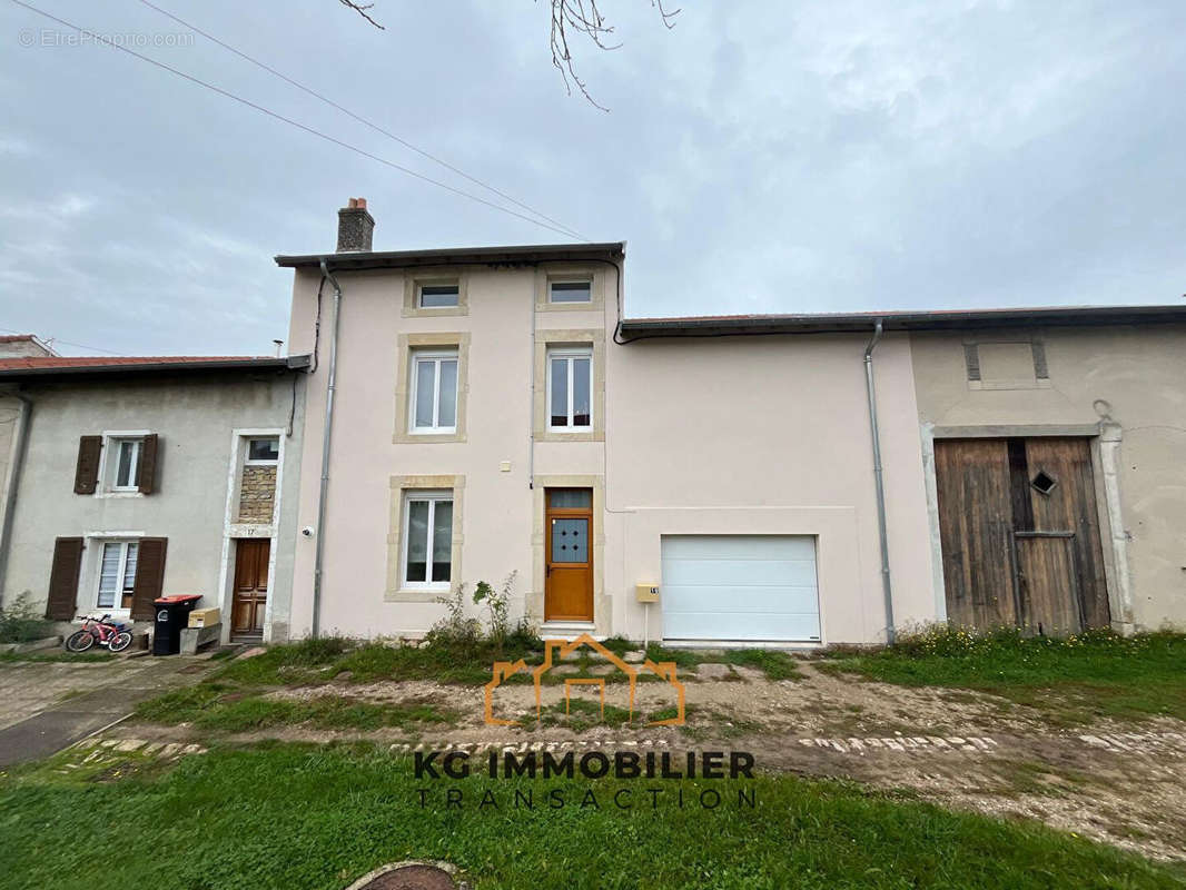 Maison à CHAMPENOUX