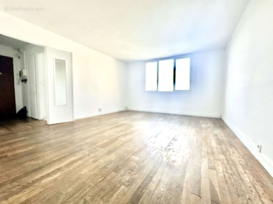 Appartement à PARIS-19E