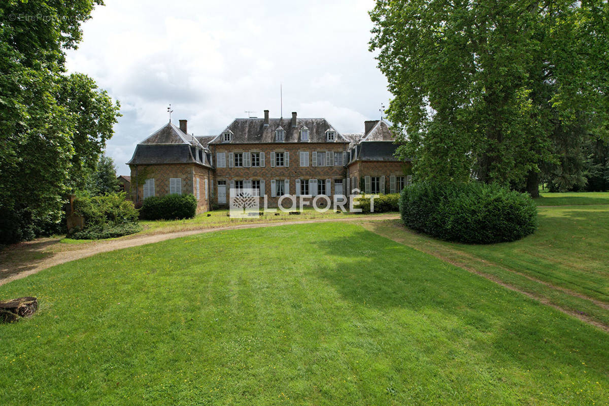 Maison à TOULON-SUR-ALLIER