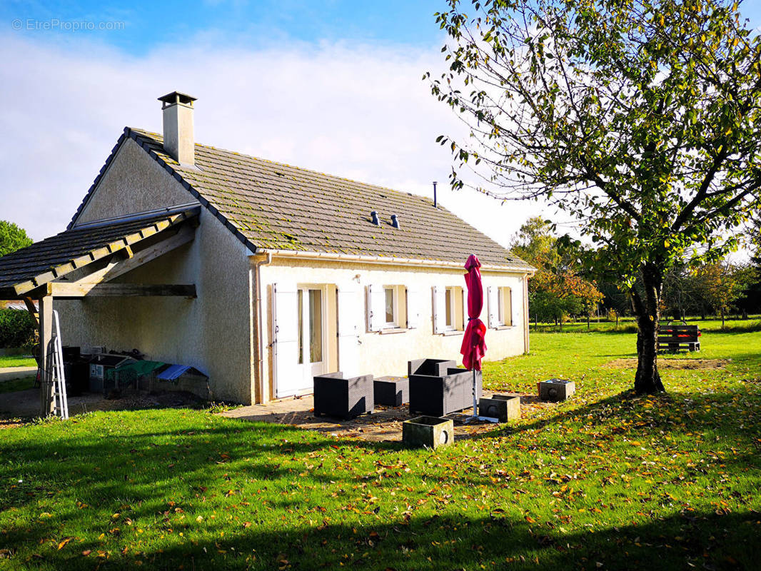 Maison à COURVILLE-SUR-EURE