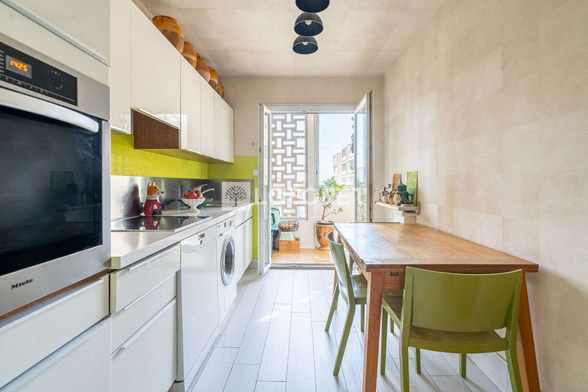 Appartement à MARSEILLE-9E