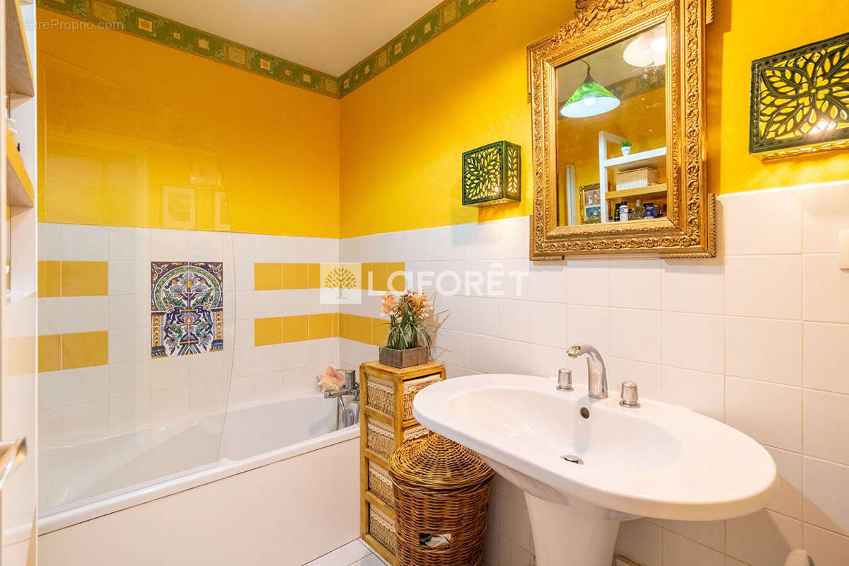 Appartement à MARSEILLE-9E