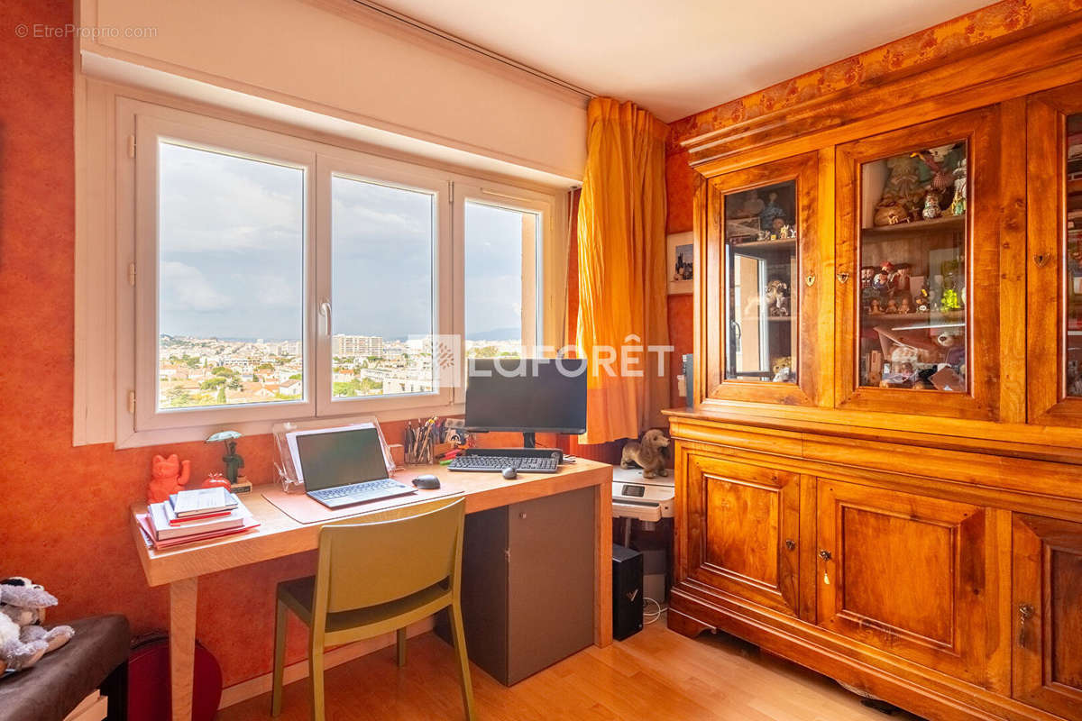 Appartement à MARSEILLE-9E