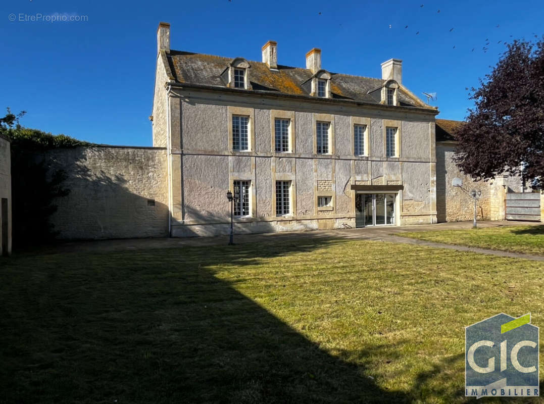 Maison à PUTOT-EN-BESSIN