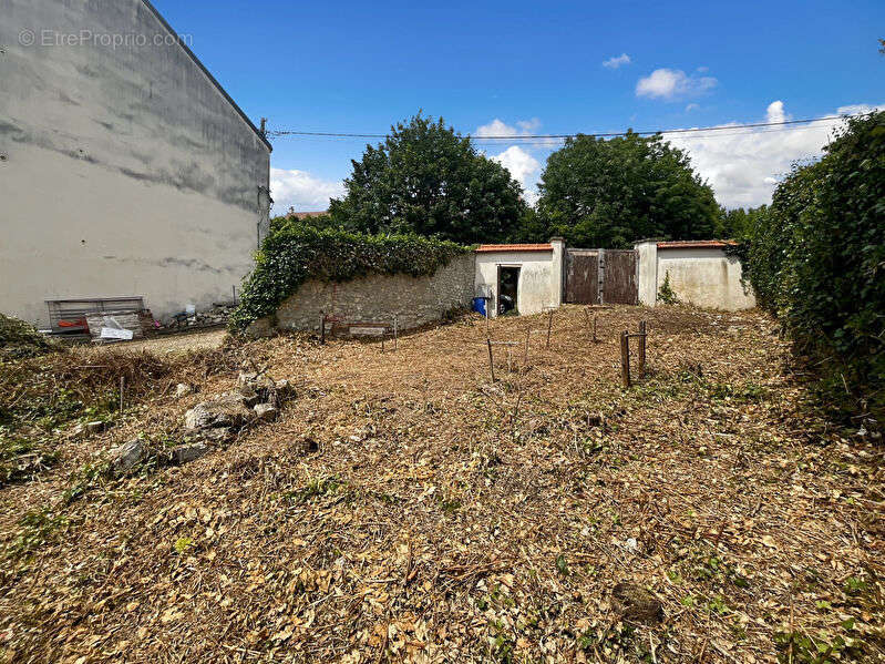 Terrain à VAUX-SUR-SEINE