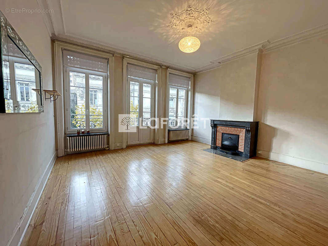 Appartement à SAINT-ETIENNE