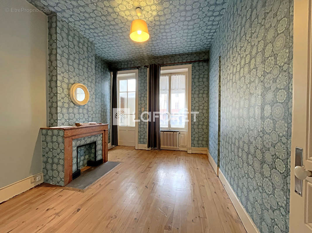 Appartement à SAINT-ETIENNE