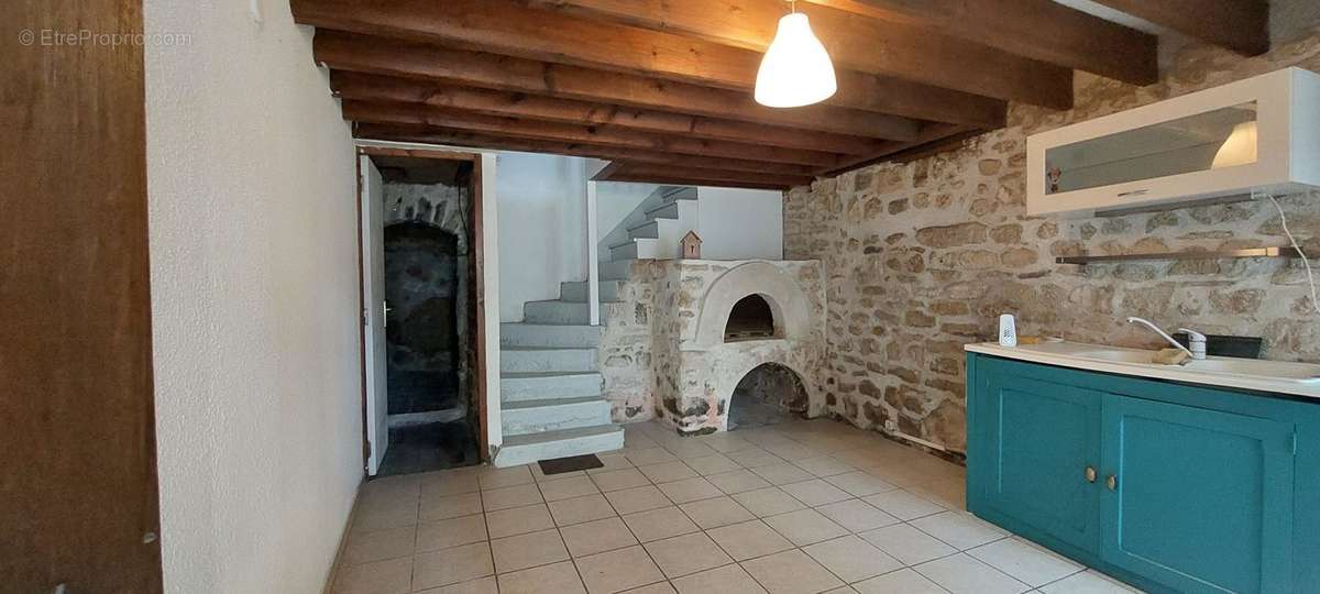 Cuisine Dépendance - Maison à GAILLON-SUR-MONTCIENT