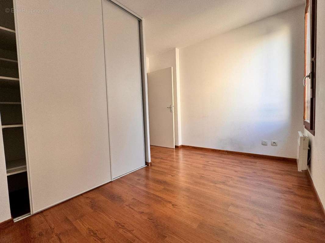   - Appartement à VILLEURBANNE