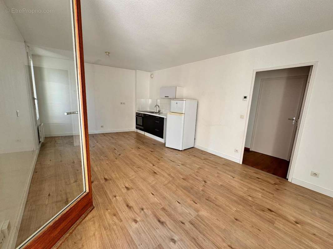   - Appartement à VILLEURBANNE