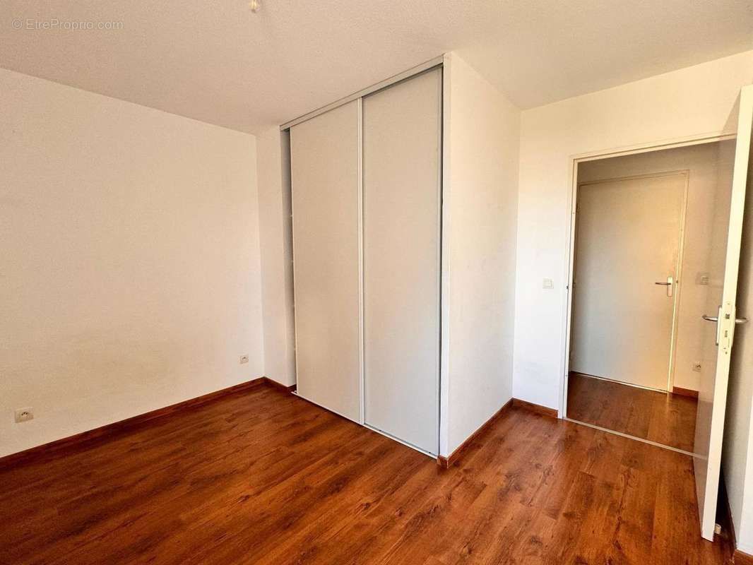   - Appartement à VILLEURBANNE