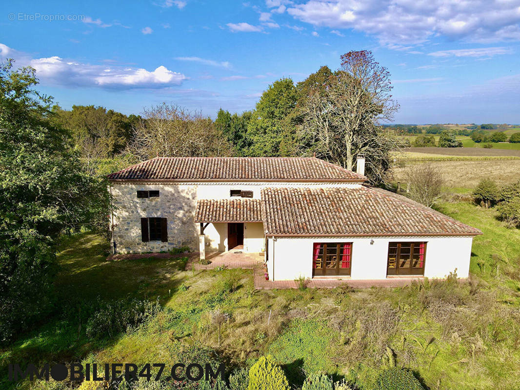 Maison à PRAYSSAS