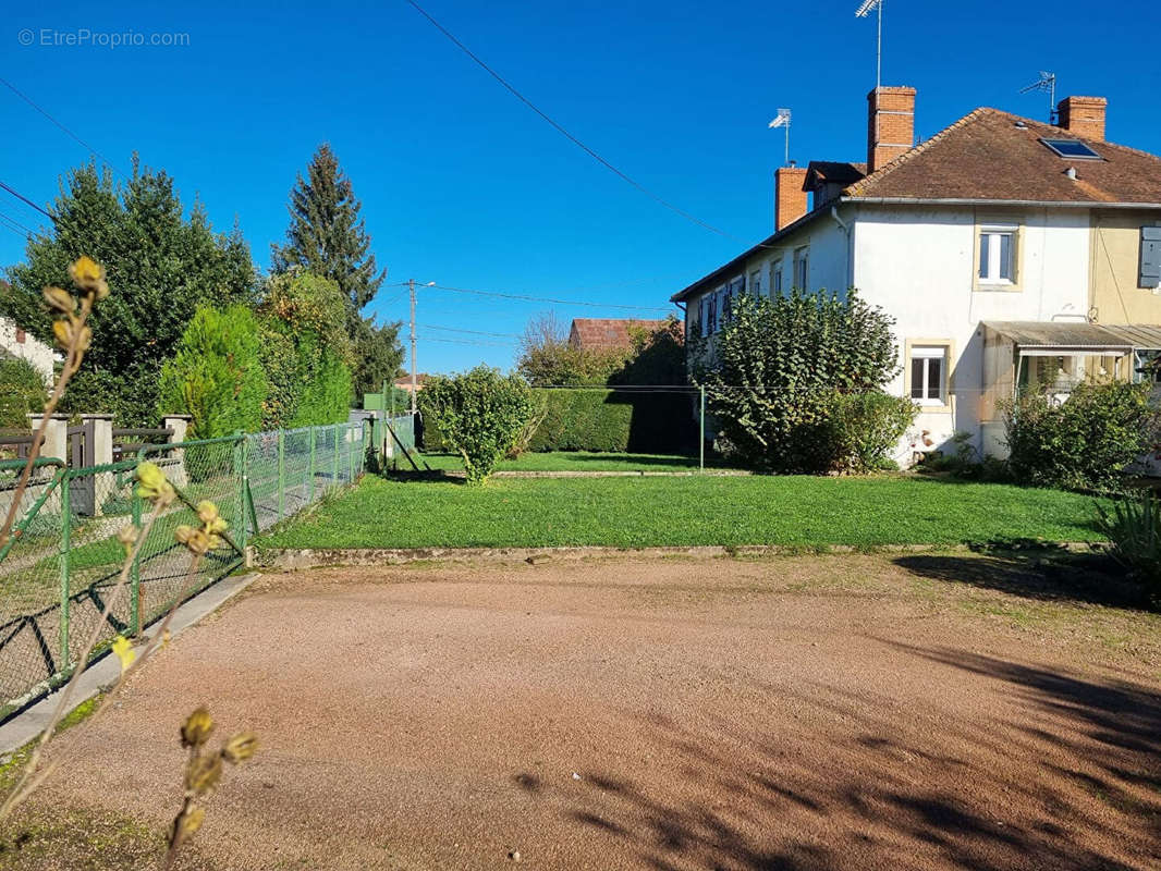 Maison à PARAY-LE-MONIAL