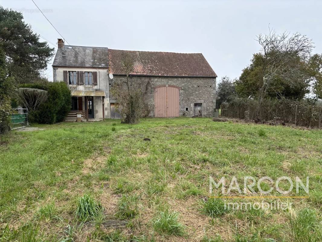 Maison à CHENERAILLES