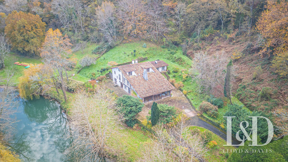 Maison à SAINT-PEE-SUR-NIVELLE