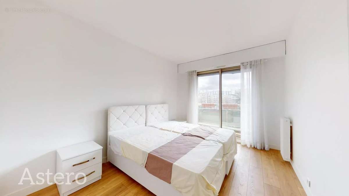 Appartement à NEUILLY-SUR-SEINE