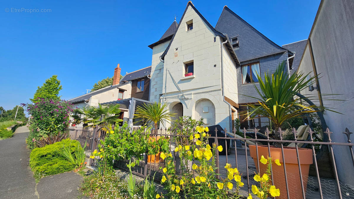 Maison à SAINT-CYR-SUR-LOIRE