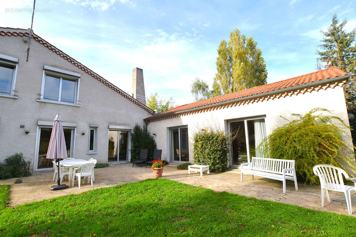 Maison à SAINT-MARTIN-D&#039;ESTREAUX