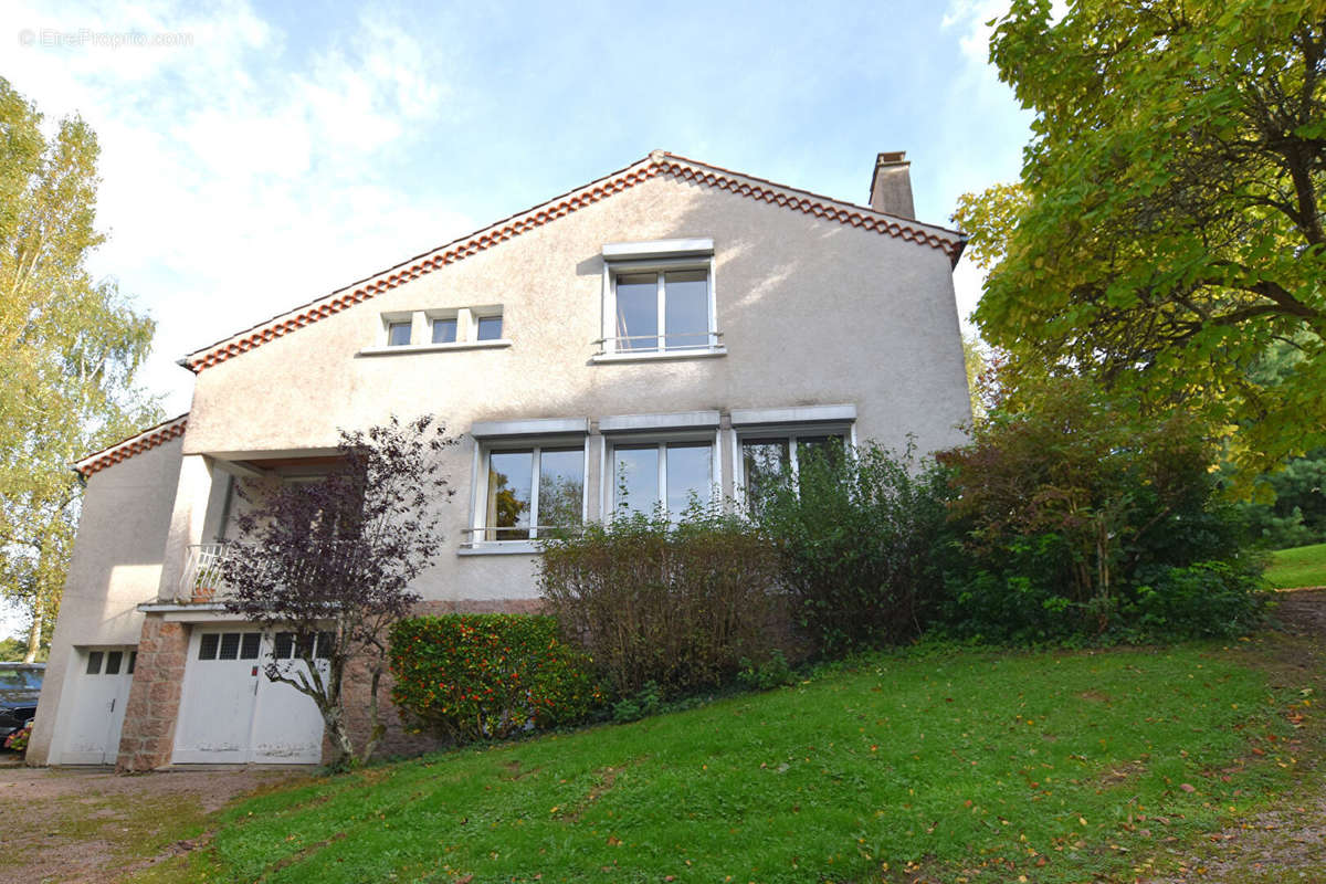 Maison à SAINT-MARTIN-D&#039;ESTREAUX