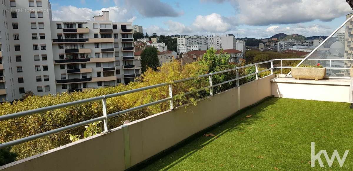 Appartement à SAINT-ETIENNE