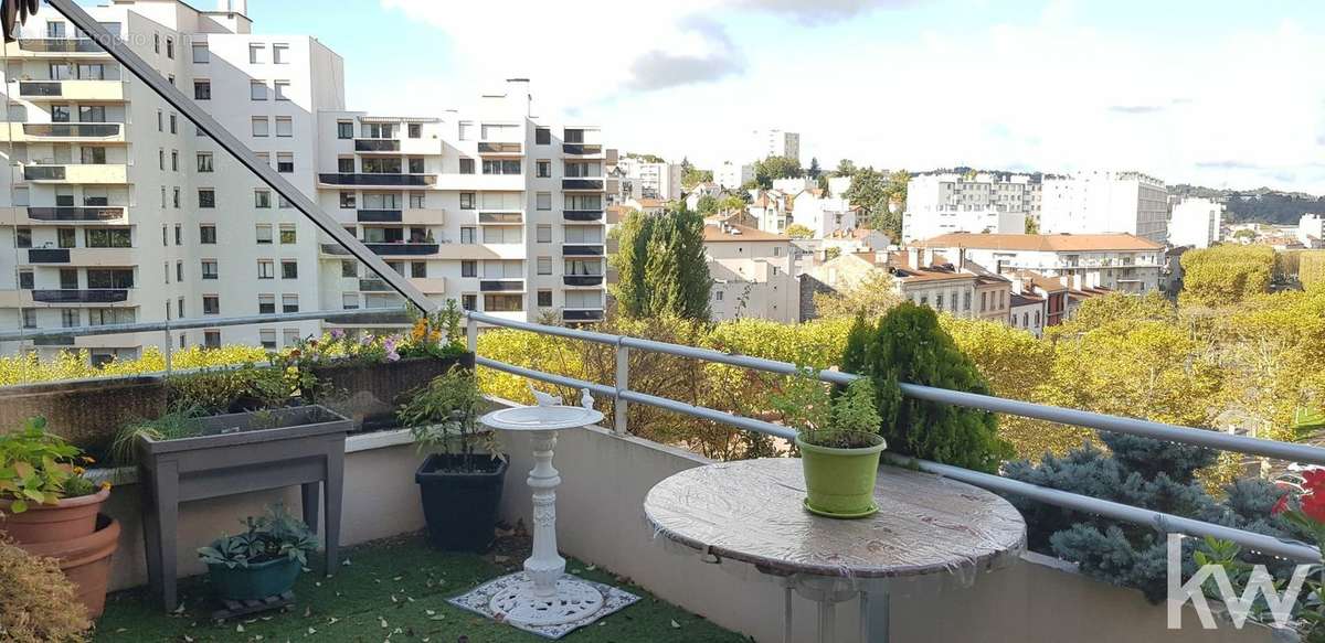 Appartement à SAINT-ETIENNE