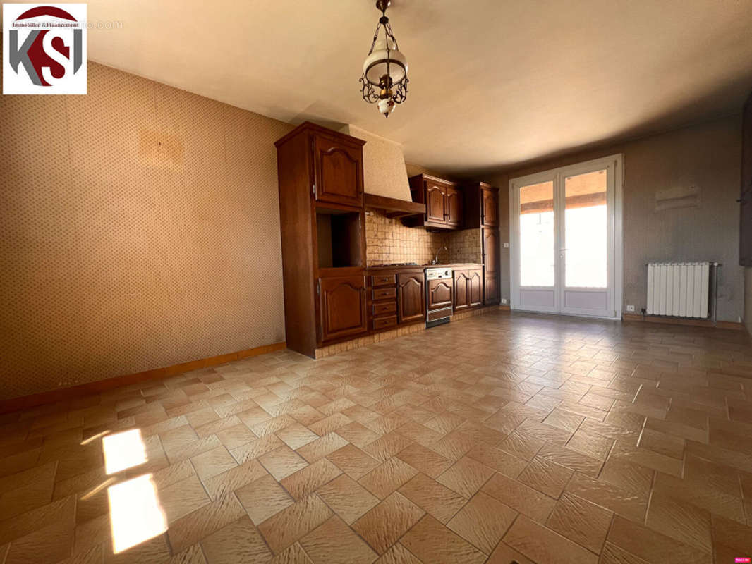 Appartement à BRUE-AURIAC