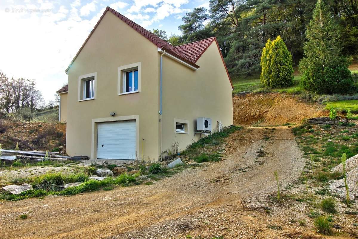 Maison à SAINT-VICTOR-SUR-OUCHE