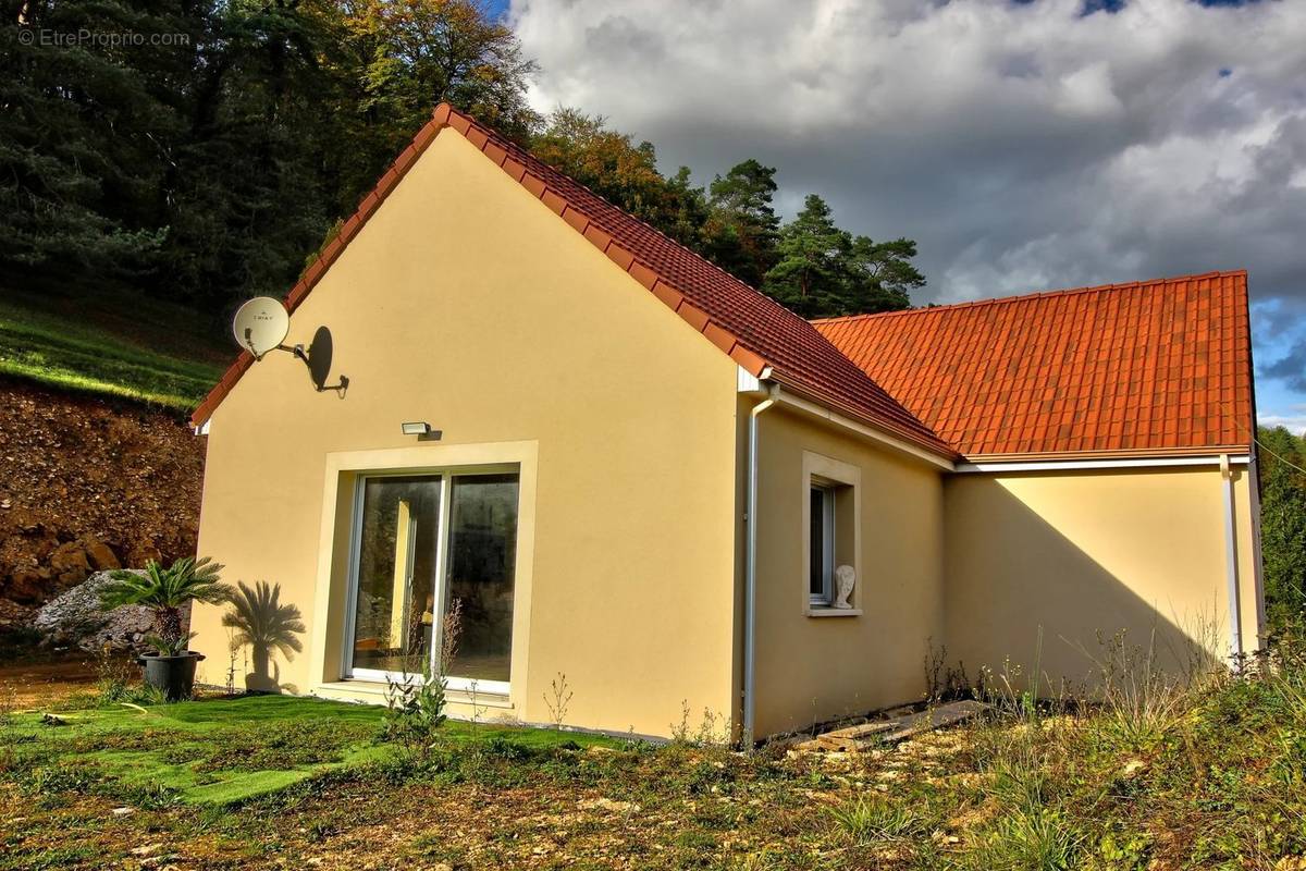 Maison à SAINT-VICTOR-SUR-OUCHE