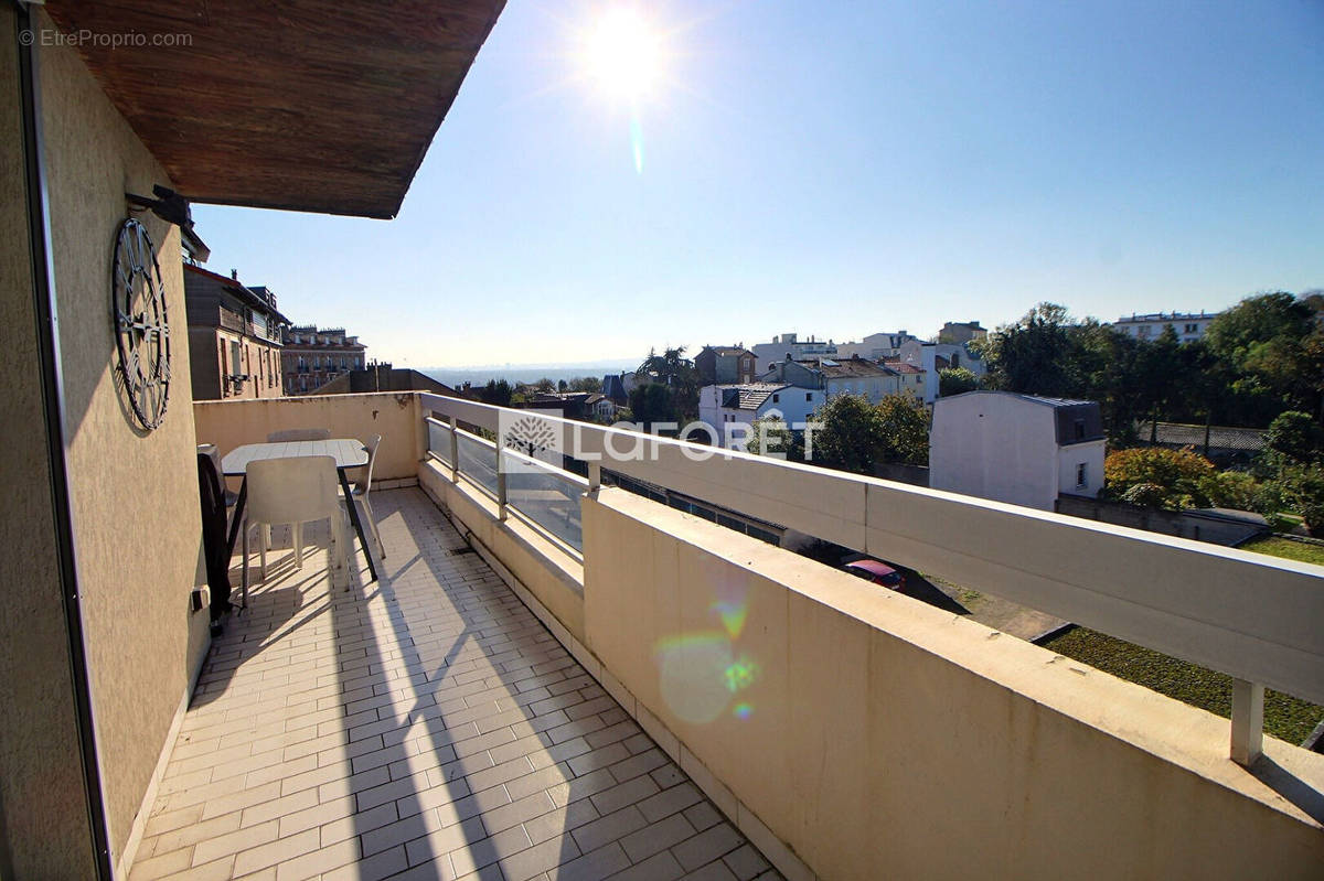 Appartement à SURESNES