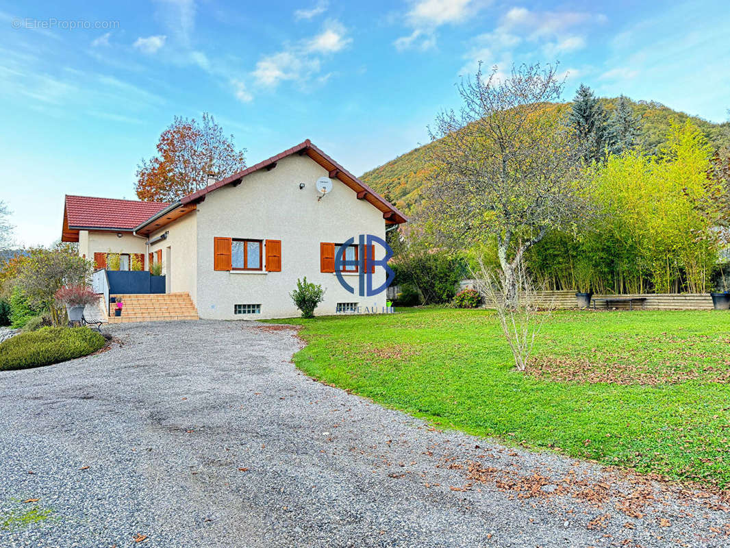 Maison à CHIRENS