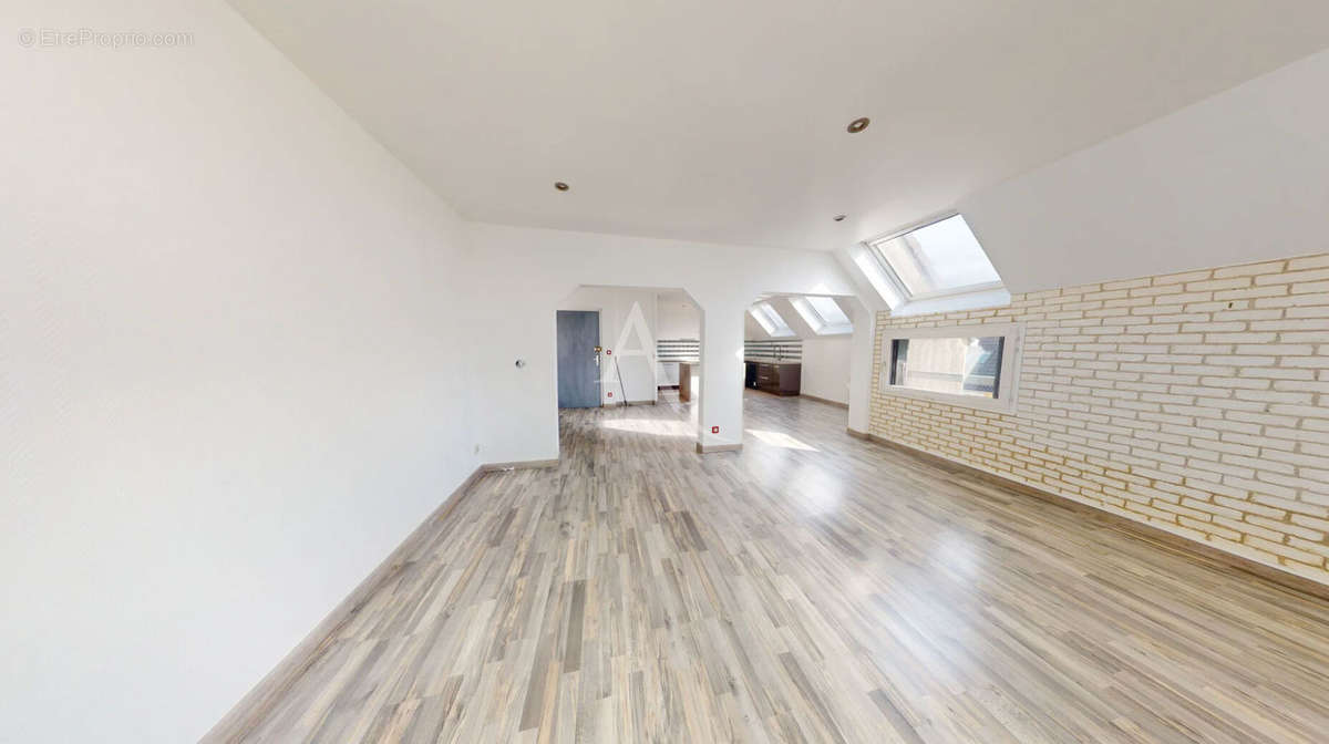 Appartement à NANTEUIL-LES-MEAUX